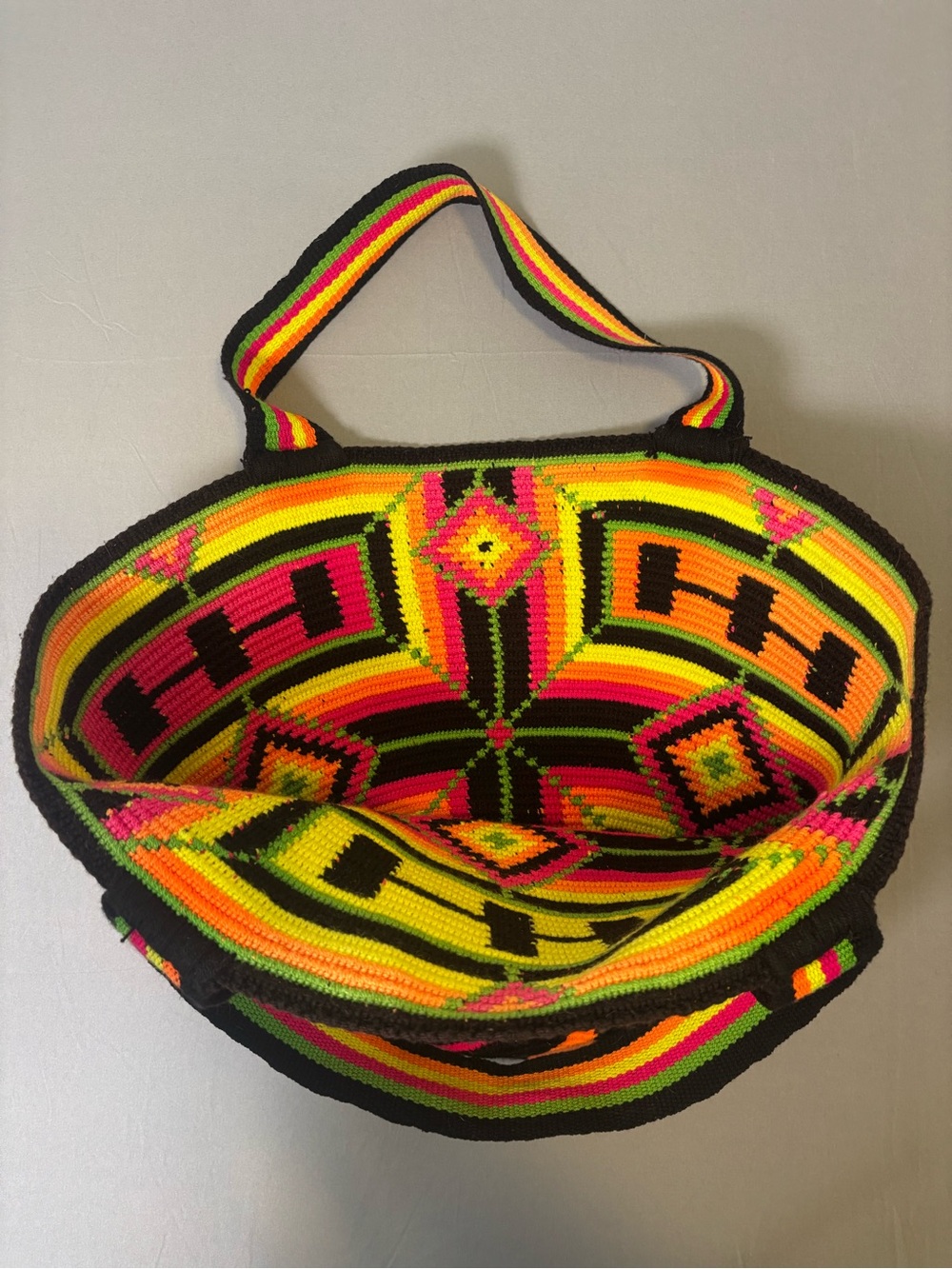 Gorgeous Wayuu Mochila Handwoven Neon Multicolor Geometric Tote Bag - Picture 5 of 6